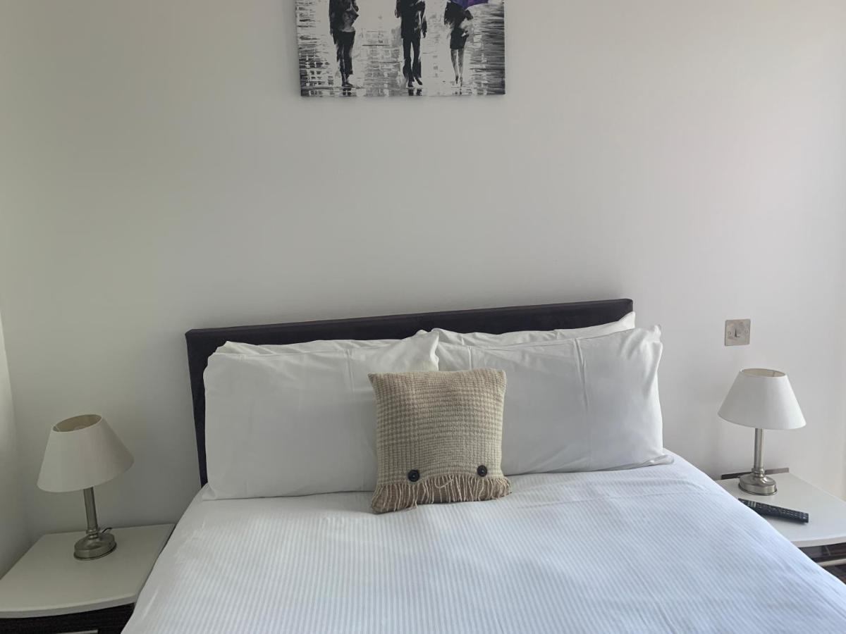 Quartermile 1 Bedroom Apartment - With Free Parking Included Edinburgh Bagian luar foto
