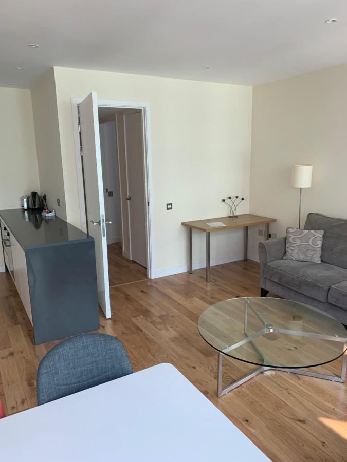 Quartermile 1 Bedroom Apartment - With Free Parking Included Edinburgh Bagian luar foto