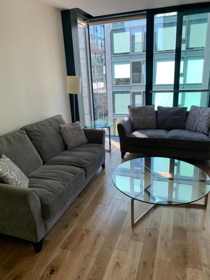 Quartermile 1 Bedroom Apartment - With Free Parking Included Edinburgh Bagian luar foto